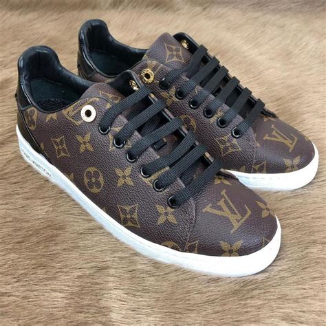 scarpe louis vuitton femminili bianche e lilla|louis vuitton sneakers for women.